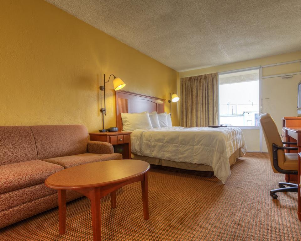 อีโคโน ลอดจ์ ไบรอน Hotel ภายนอก รูปภาพ